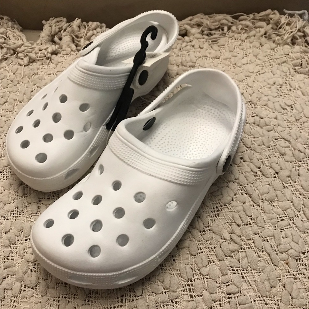 Slippers - Picture 1 of 3